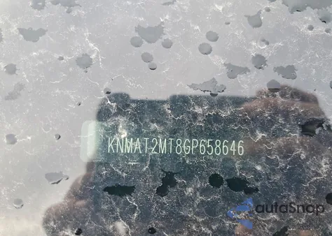 2016 Nissan Rogue S z USA, uszkodzony, nr VIN KNMAT2MT8GP658646